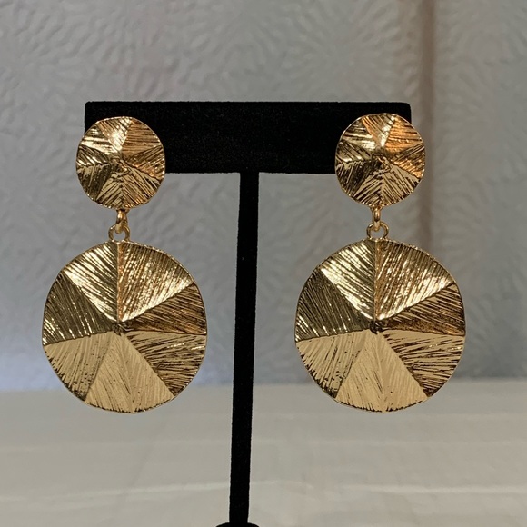 Jewelry - 3/$10 Gold Plated Textured Circle Earrings